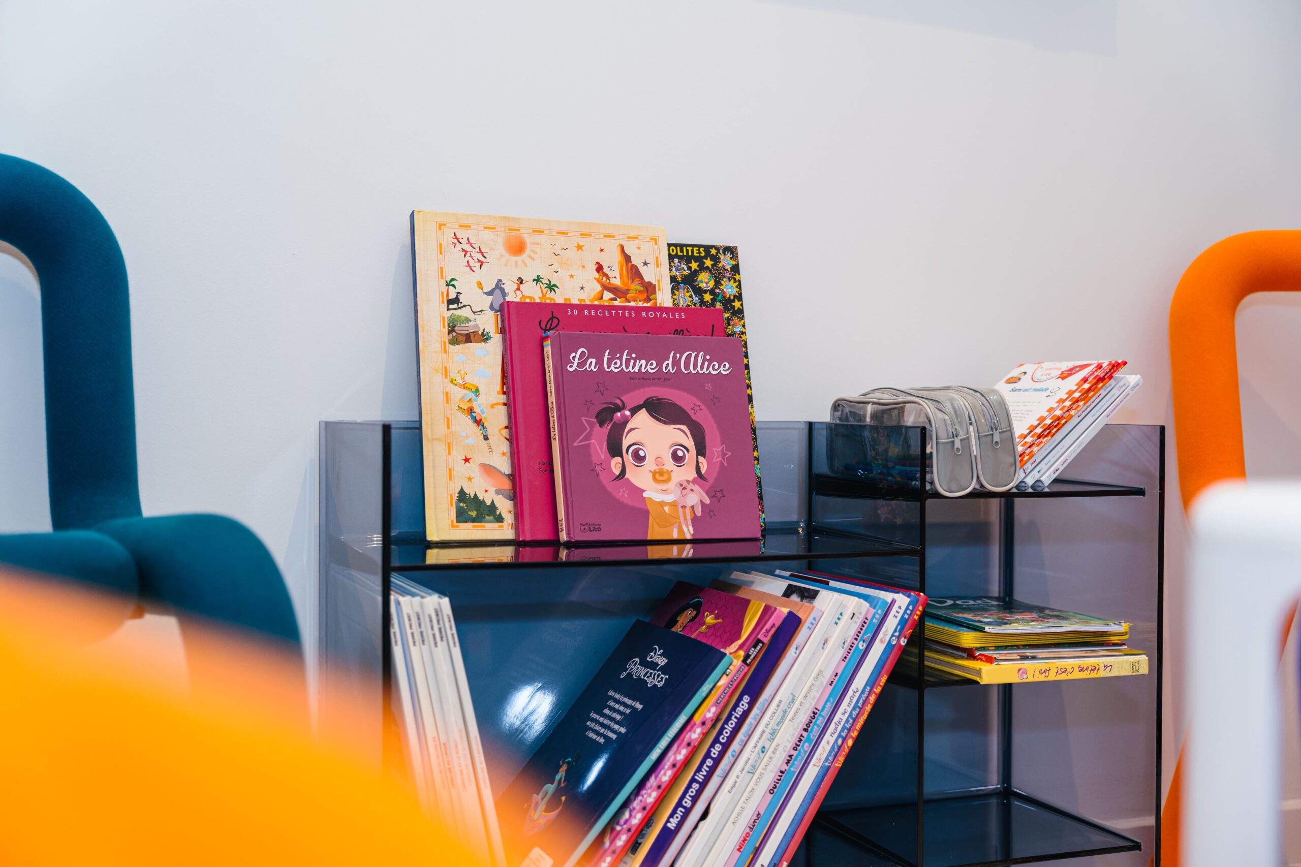 A waiting room dedicated to mini patients